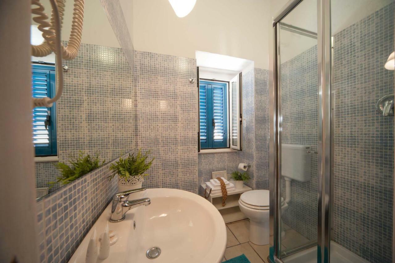 トラーニ Portadamare Bed & Breakfast エクステリア 写真