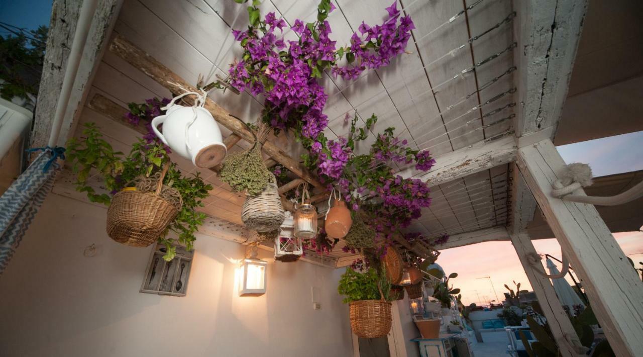 トラーニ Portadamare Bed & Breakfast エクステリア 写真